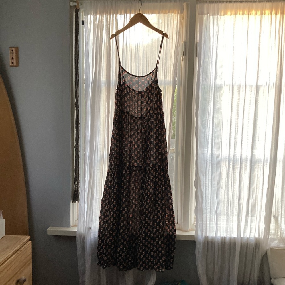 never been worn billabong floral dress!
